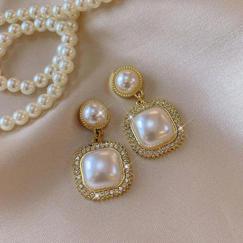 Jewelry CC Style Pearl Vintage Earrings